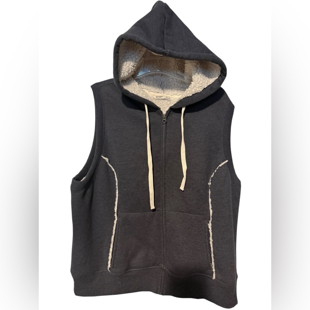 Women’s Old Navy gray Sleeveless Sherpa Hoodie Size XXL